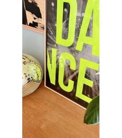 POSTER DANCE